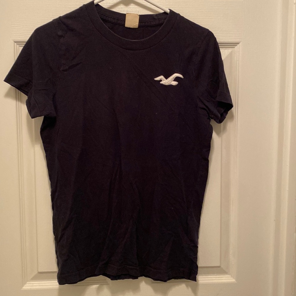Hollister tee